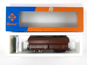 H0-DC-ROCO-46240---Selbstentladewagen---Kohle---DB---Ep-IV