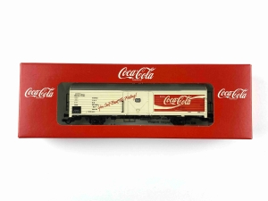 H0-DC-ALBEDO-400105---gedeckter-Gterwagen-Coca-Cola