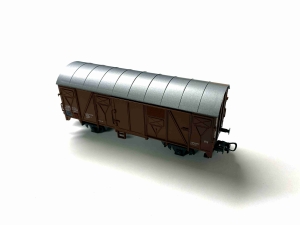 H0-DC-ROCO-4304---Gedeckter-Gterwagen---DB