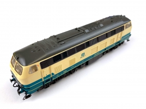 H0-DC-FLEISCHMANN-4933---Diesellokomotive-BR-218-der-DB---Ep-IV---Schienenreinigung