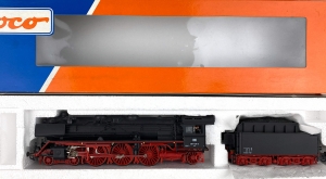 H0-DC-ROCO-43242---Dampflokomotive-BR-01---DB