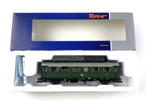 H0-DC-ROCO-44212---Personenwagen---Donnerbchse---1-Kl---DB---Ep-III