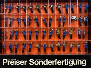 H0-PREISER-00271---Figuren---Feuerwehrkapelle-im-Marsch---Sonderanfertigung-Limitiert