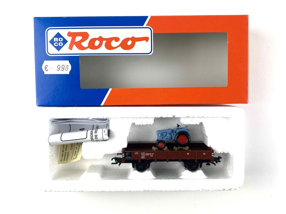 Bild 1 von H0 DC ROCO 47824 - Niederbordwagen + Traktor (Wiking) - DB