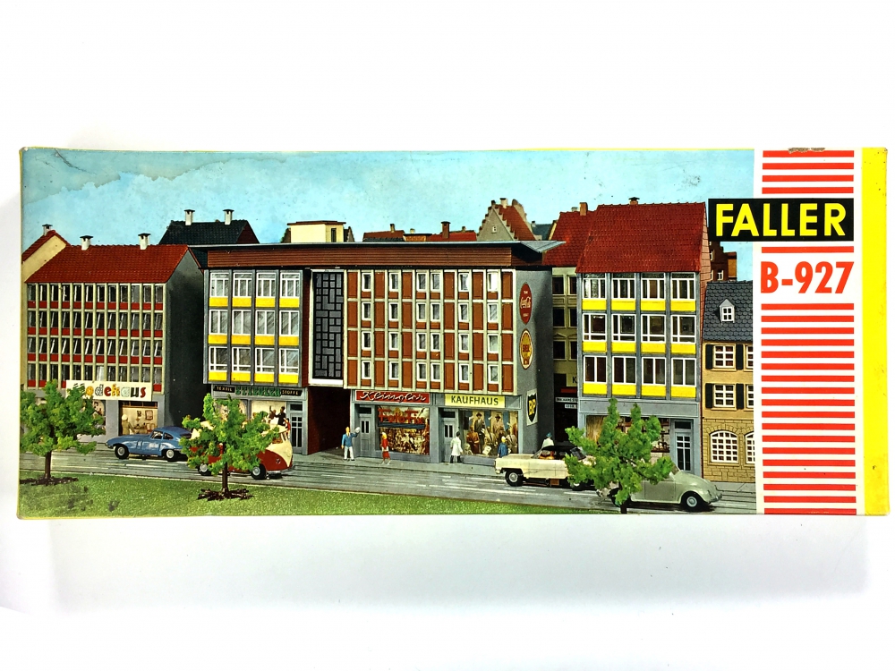 Bild 1 von H0 FALLER B-927 - Wohnhaus Geschäftshaus Wohnblock