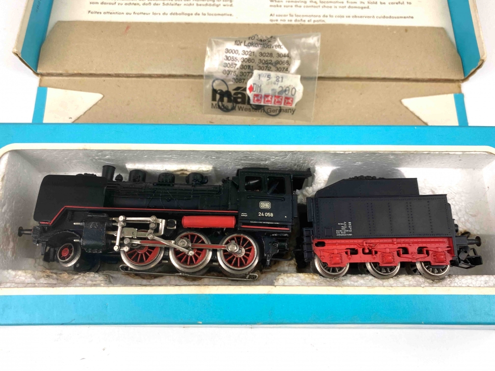 Bild 1 von H0 AC MÄRKLIN 3003 - Dampflokomotive BR 24 - DB