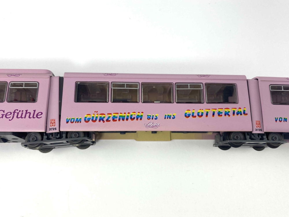 Bild 1 von H0 DC ROCO 43189 - Straßenbahn Köln Gelenktriebwagen - KVB - Alpia