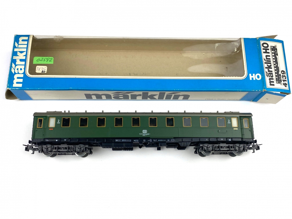 Bild 1 von H0 AC MÄRKLIN 4139 - Eilzugwagen - 2. Kl. - DB