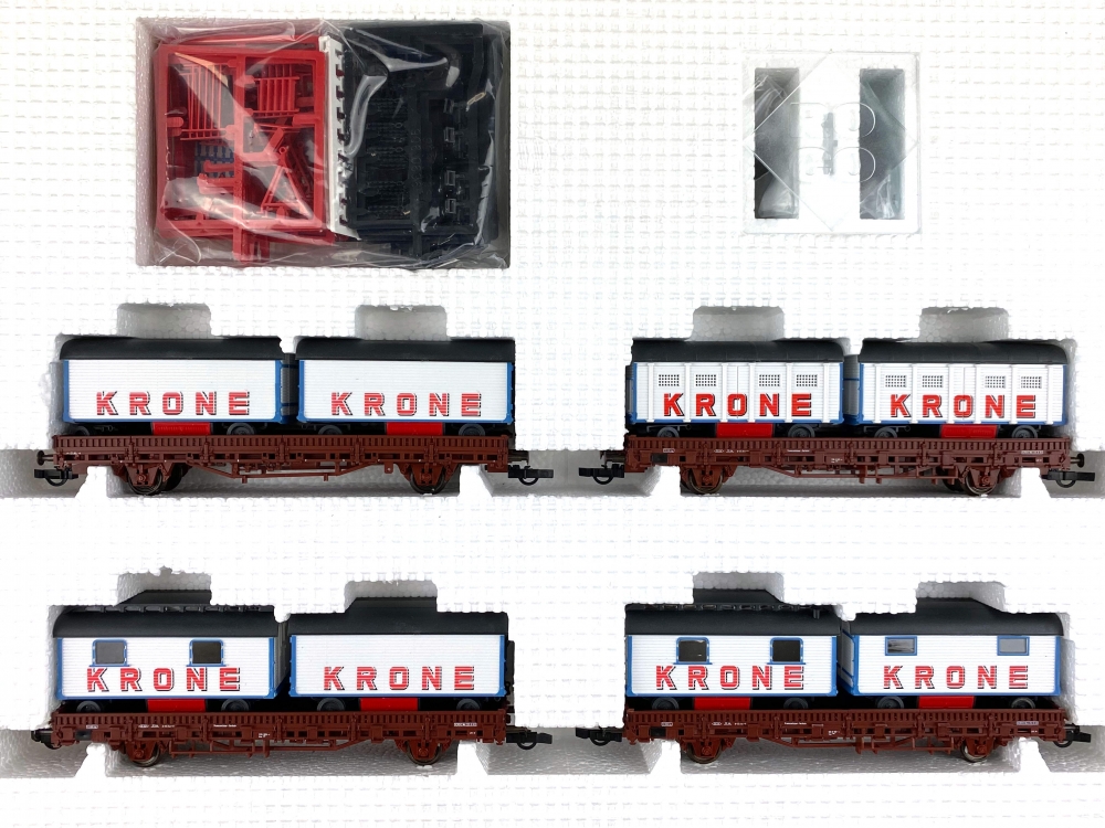 Bild 1 von H0 DC ROCO 44008 - 4-tlg. Wagenset Zirkus Krone - DB