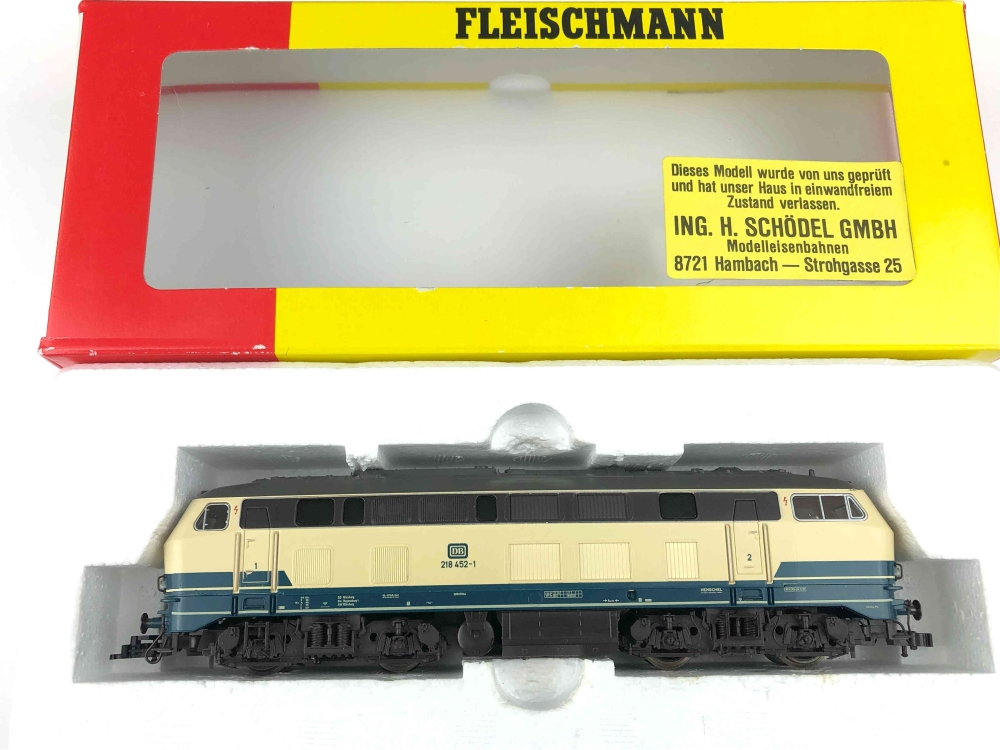 Bild 1 von H0 DC FLEISCHMANN 4933 - Diesellokomotive BR 218 - DB - Ep. IV