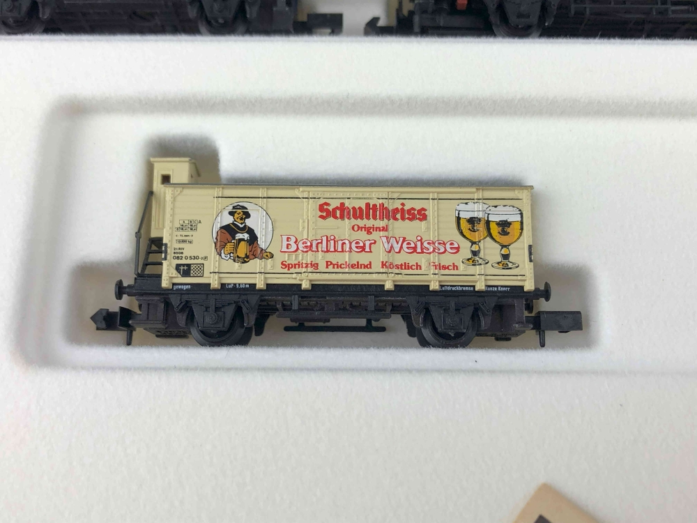 Bild 1 von N ARNOLD 0156 - 5-tlg. Wagen-Set BERLINER BIERWAGEN - 750 Jahre Berlin
