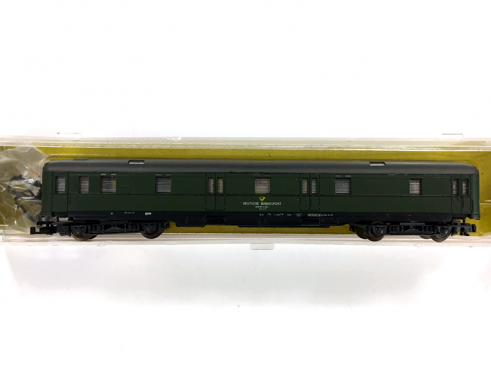 Bild 1 von N ROCO 02270 A - Schnellzug Bahnpostwagen Schürzenwagen der DBP - Ep. IV