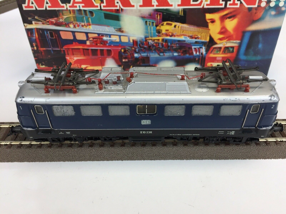 Bild 1 von H0 DC HAMO MÄRKLIN 3039 - Elektrolokomotive BR E10 der DB - Ep. III