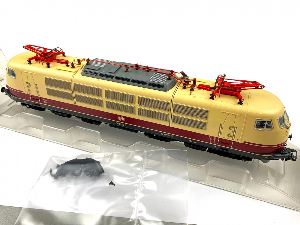 Bild 1 von H0 AC MÄRKLIN 39170 - Elektrolokomotive BR 103.1 - DB - Ep. IV - Digital - Sound - Insider