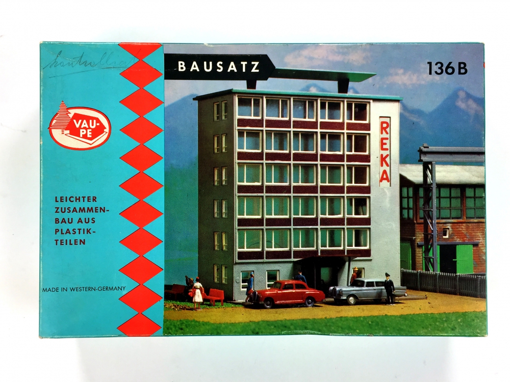 Bild 1 von H0 VAU-PE 136B - REKA Hotel Gebäude