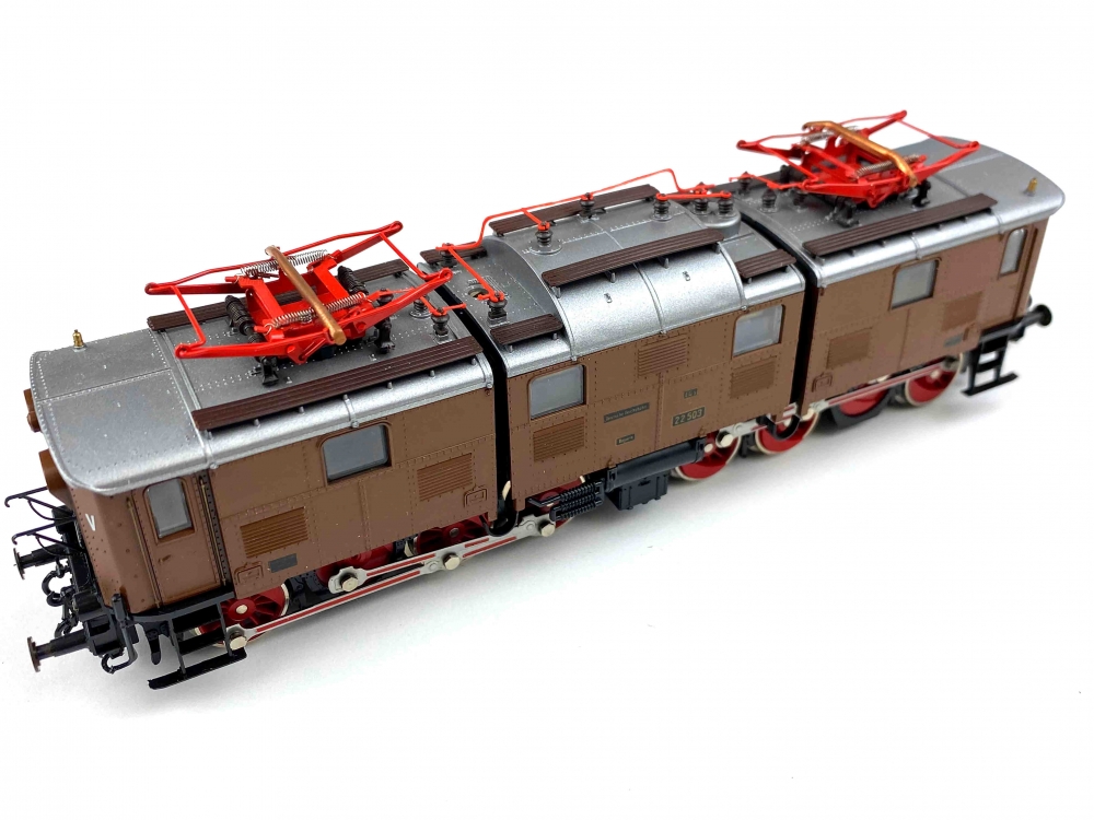 Bild 1 von H0 DC ROCO 04139B - Elektrolokomotive BR E 91 - DR