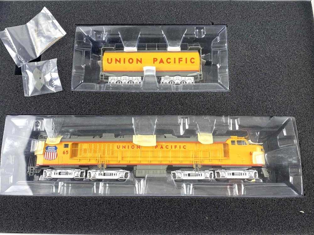 Bild 1 von H0 DC ATHEARN 88667 - Gasturbinenlokomotive #65 - UP - DSS - Veranda