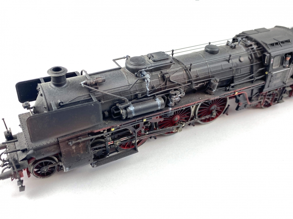 Bild 1 von H0 DC LILIPUT 40 94 - Dampflokomotive BR 018 - DB - handgealtert - patiniert