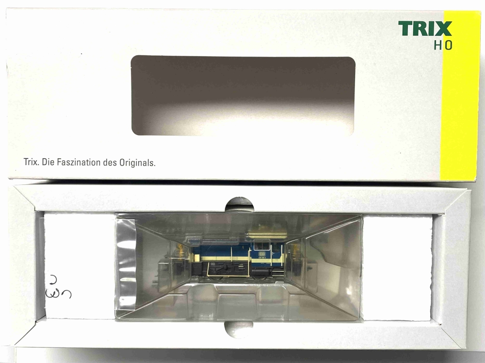 Bild 1 von H0 DC TRIX 22048 - Diesellokomotive BR 335 - Köf III - DB - Ep. IV - Digital - Telex