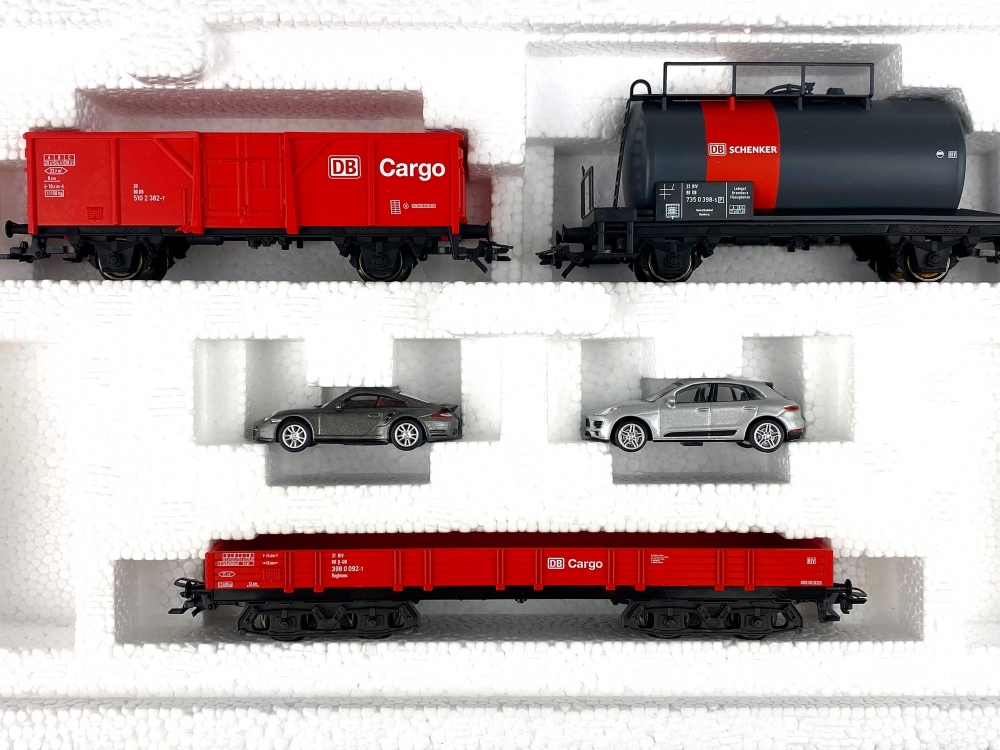 Bild 1 von H0 AC MÄRKLIN 44504 - Güter-Wagen-Set  DB CARGO - Ep. VI - Start Up - MHI