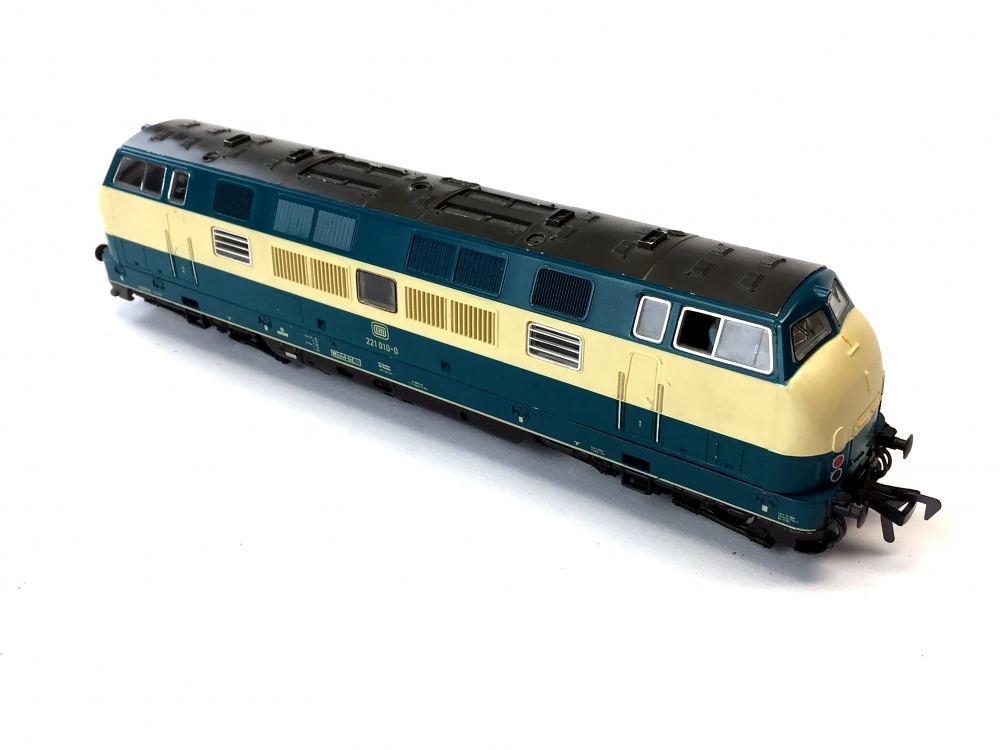 Bild 1 von H0 DC FLEISCHMANN 4236 - V 200 Diesellokomotive BR 221 der DB - Ep. IV