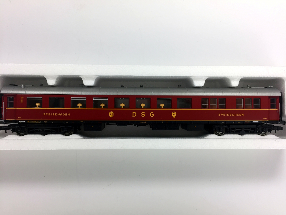Bild 1 von H0 DC ROCO 45672 - Speisewagen WR4ü28 der DSG / DB - Ep. III