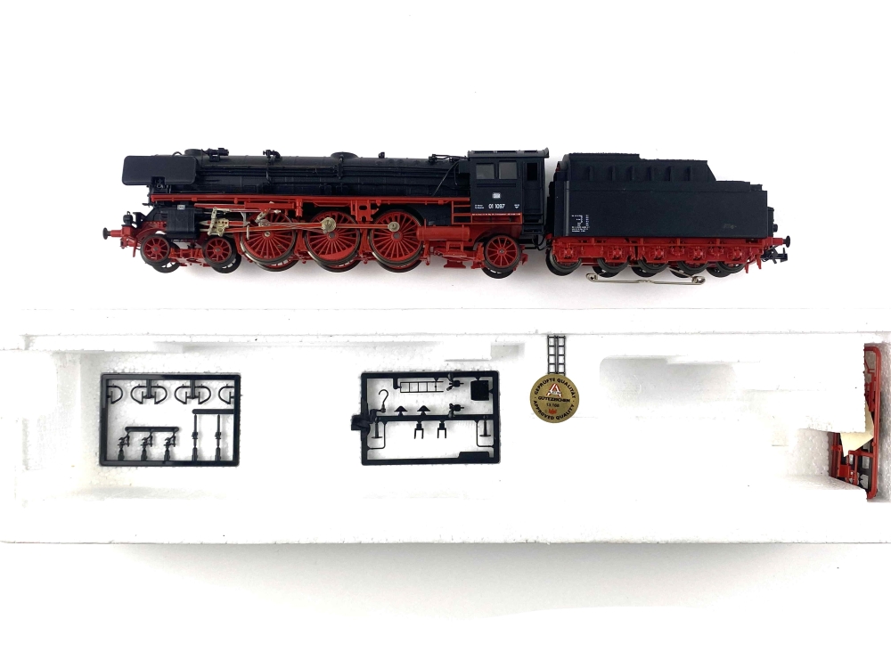 Bild 1 von H0 AC LILIPUT 101 08 - Dampflokomotive BR 01 - DB