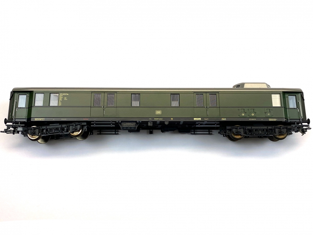 Bild 1 von H0 DC FLEISCHMANN 5630 K - Schnellzug-Gepäckwagen - DB - Ep. III
