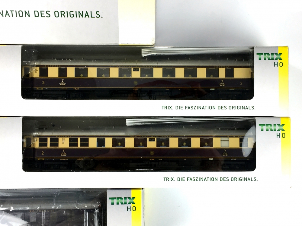 Bild 1 von H0 DC TRIX 23430 - Rheingold Wagen-Set der DRG - Ep. II