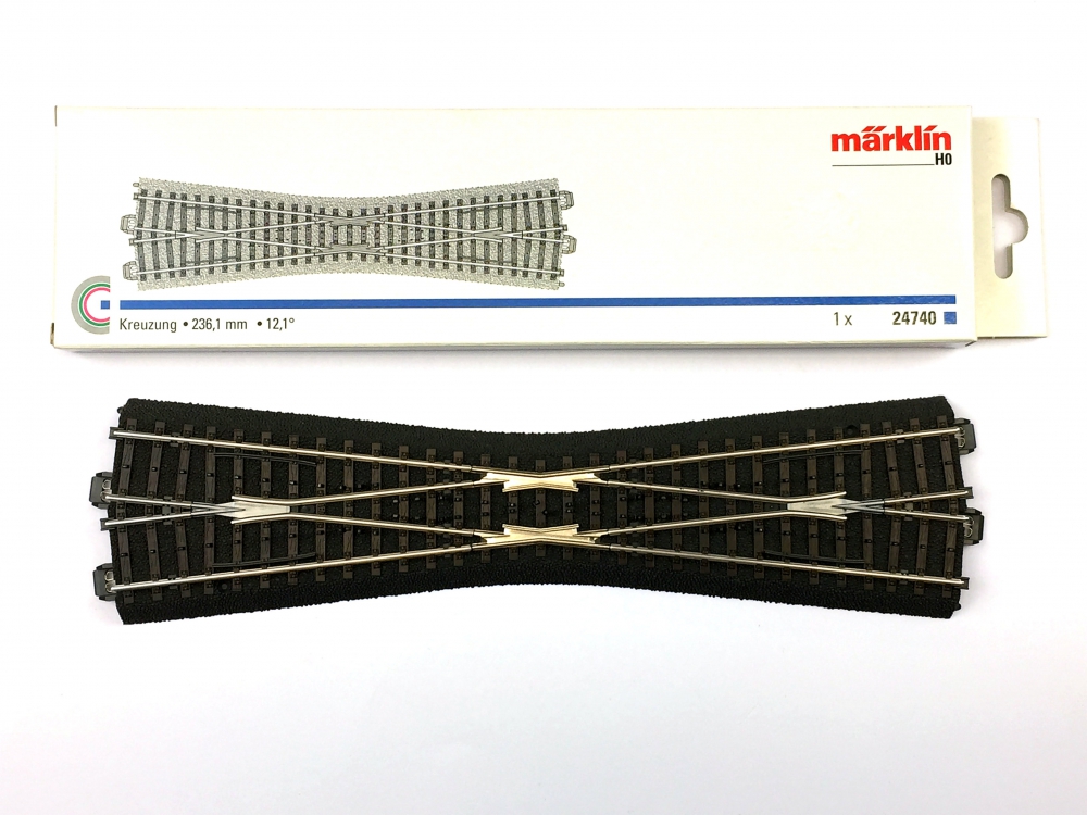 Bild 1 von H0 MÄRKLIN 24740 - C-Gleis schlanke Kreuzung, 12,1° , 236,1 mm