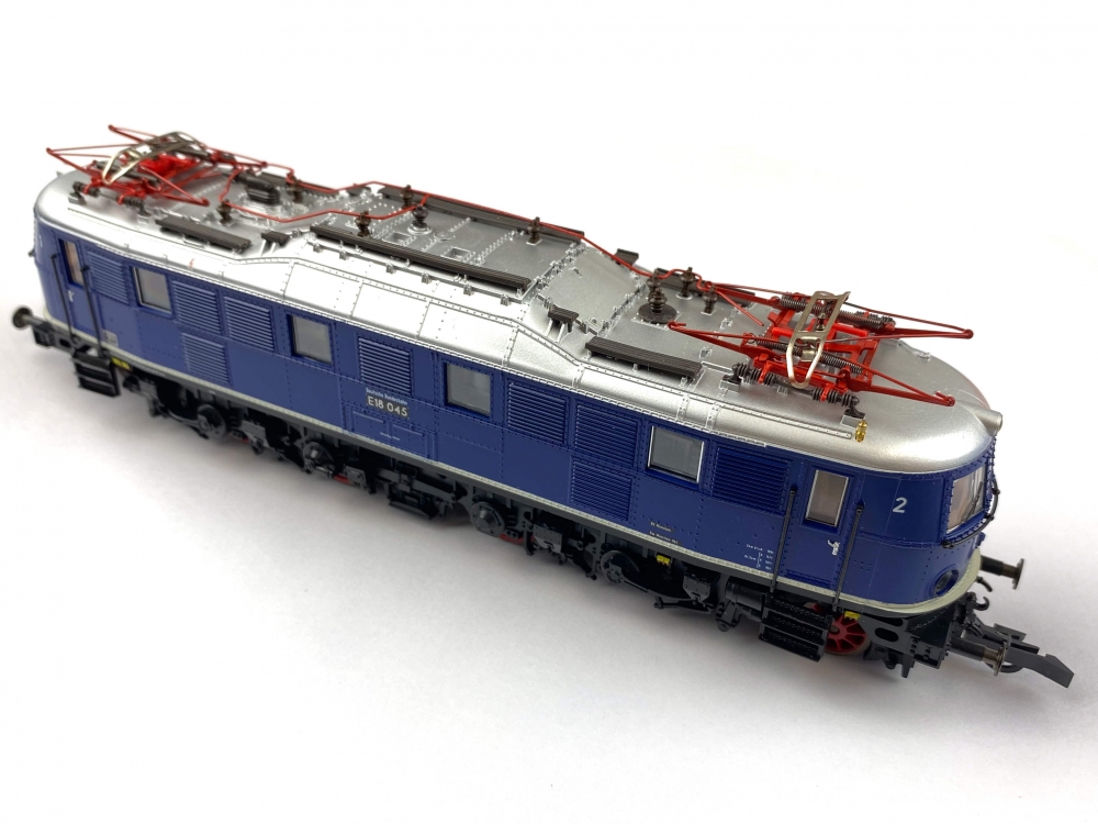 Bild 1 von H0 DC ROCO 43659 - Elektrolokomotive BR E18 - DB - Ep. III