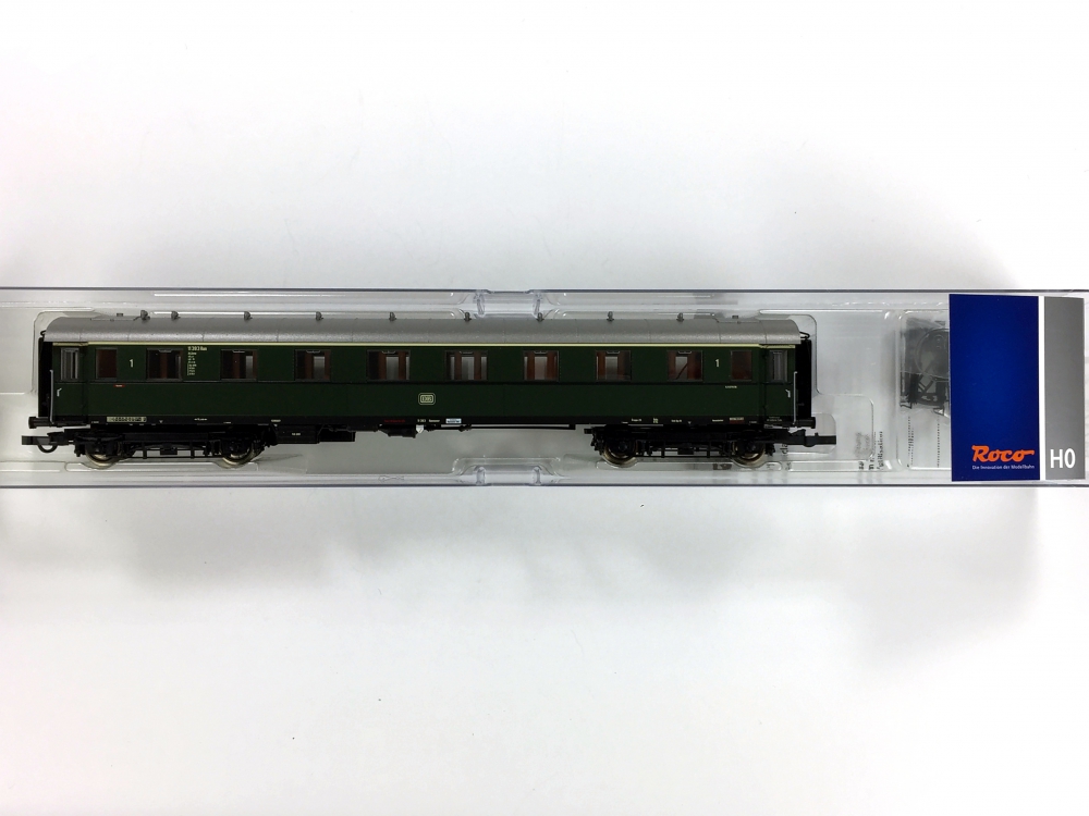 Bild 1 von H0 DC ROCO 64737 - 1. Kl. Abteilwagen A4üwe 28 der DB - Ep. III