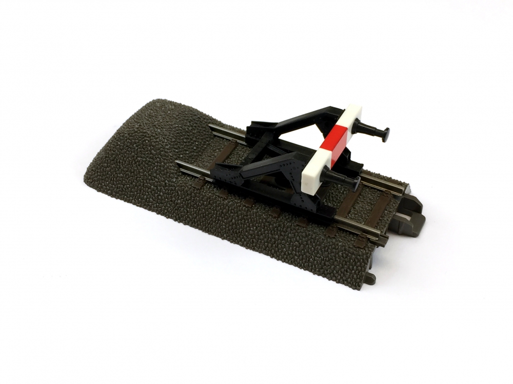 Bild 1 von H0 MÄRKLIN 24977 - C-Gleis Gleisende mit Prellbock, 77,5 + 5 mm