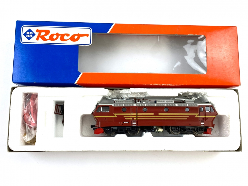 Bild 1 von H0 DC ROCO 43668.4 - Elektrolokomotive El 16.2209 - ÖBB - Digital
