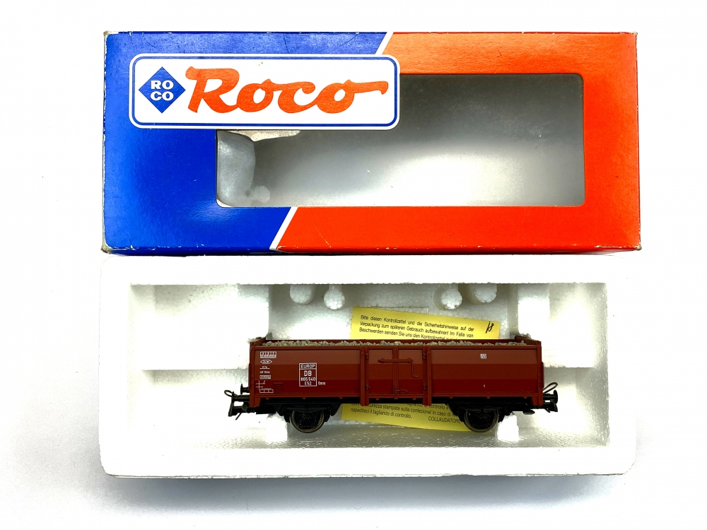 Bild 1 von H0 DC ROCO 46010.F - offener Güterwagen mit Kies-Ladung - DB