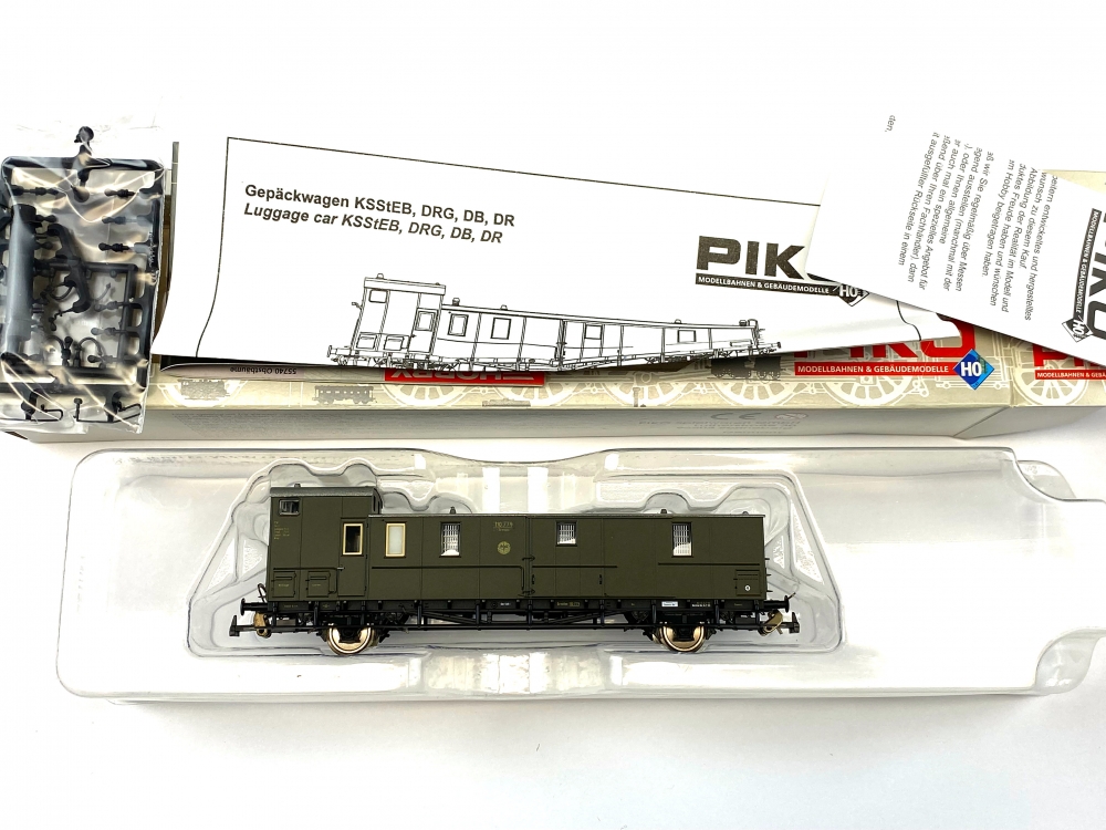 Bild 1 von H0 DC PIKO 53145 - Packwagen - DRG - Ep. II