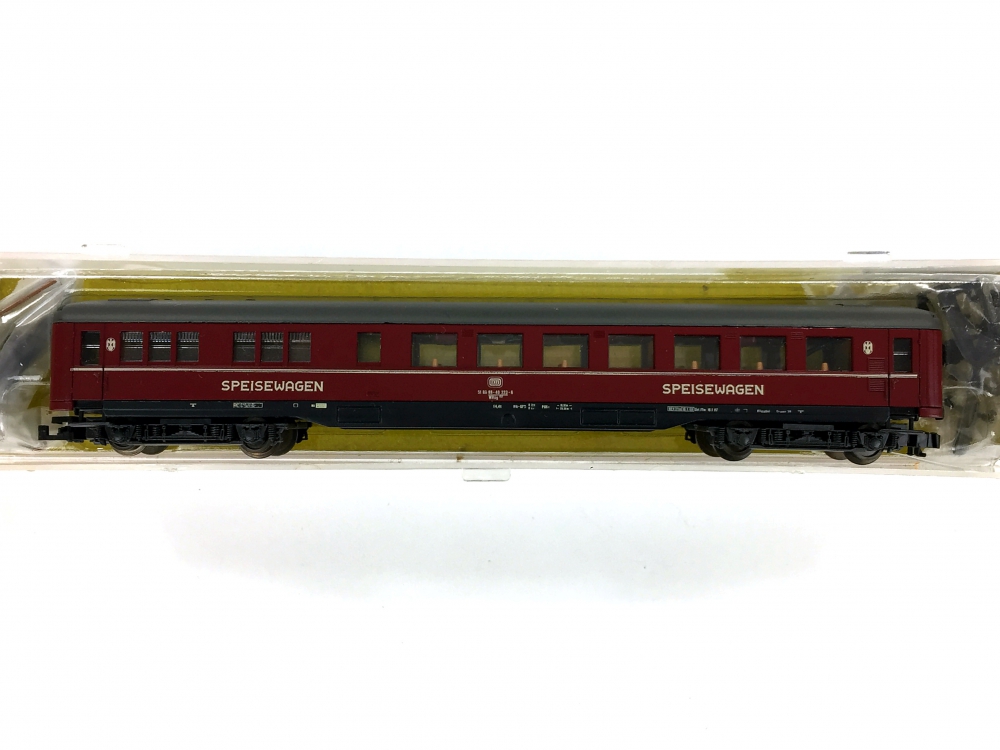 Bild 1 von N ROCO 02268 A - Schnellzug Speisewagen Schürzenwagen der DB - Ep. IV