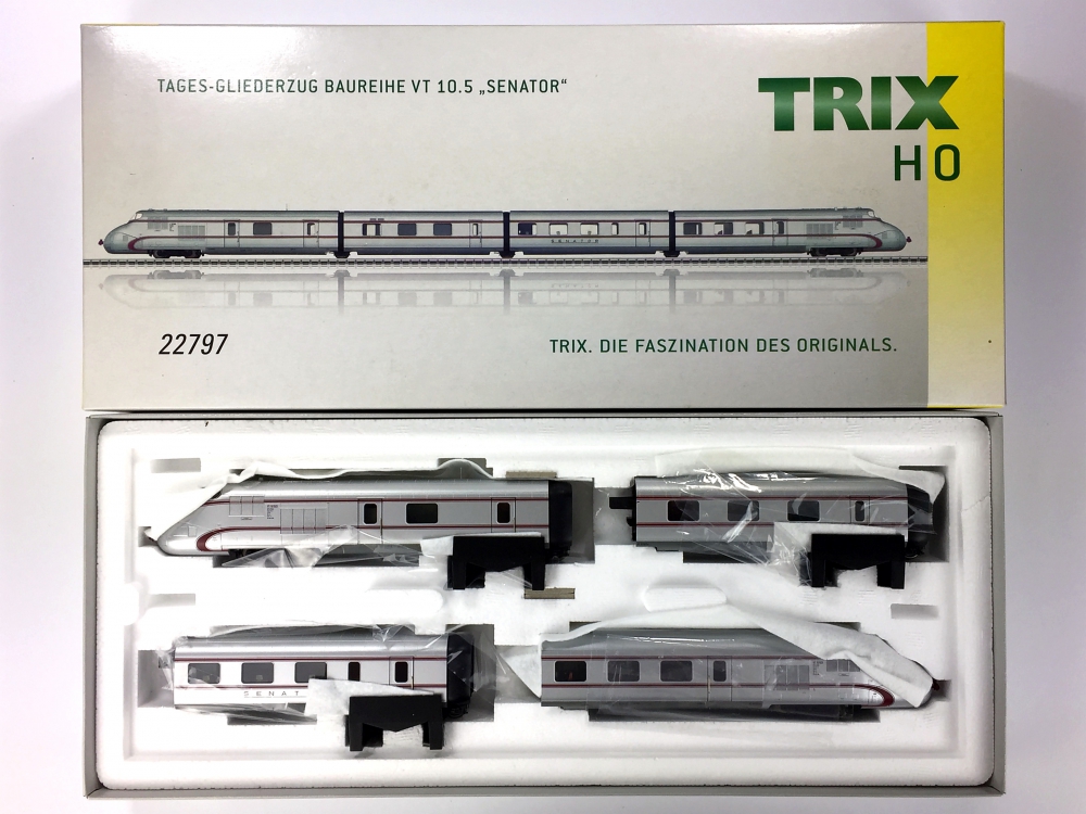 Bild 1 von H0 DC TRIX 22797 - VT 10.5 Tages-Gliederzug 