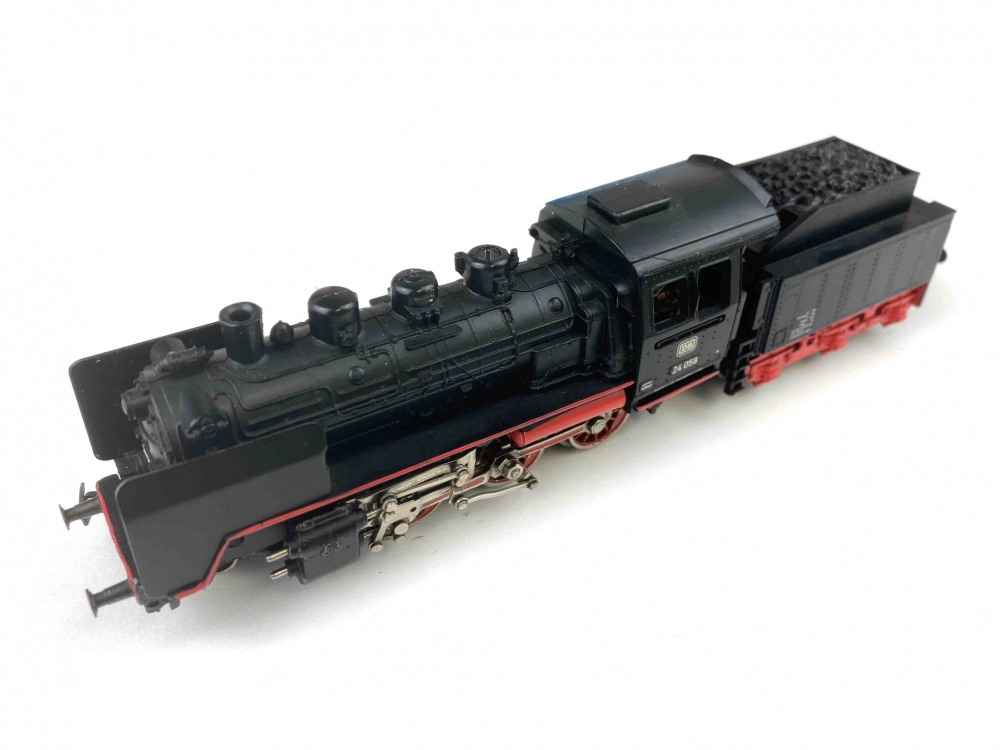 Bild 1 von H0 AC MÄRKLIN 3003 - Dampflokomotive BR 24 - DB