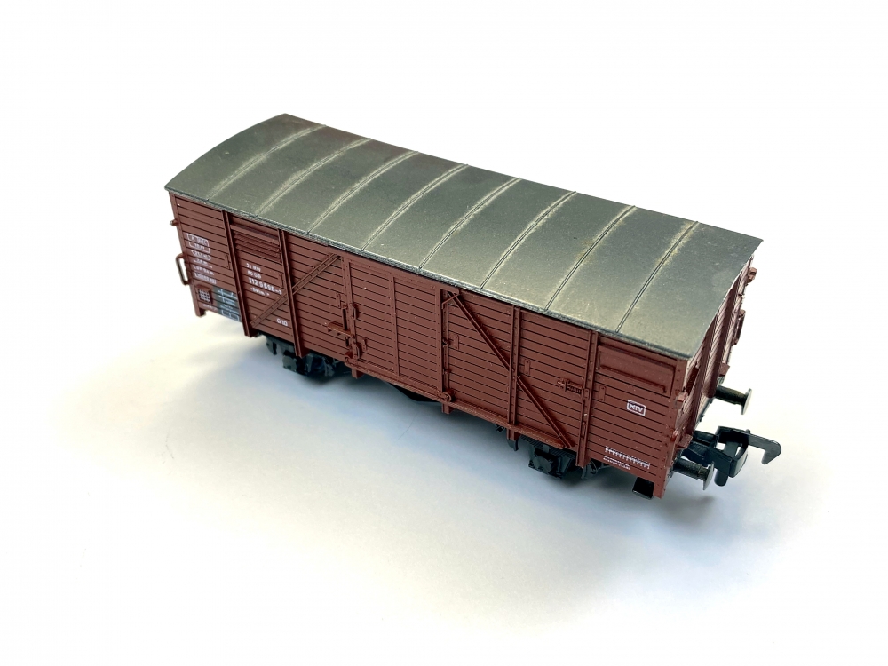 Bild 1 von H0 DC ROCO - gedeckter Güterwagen - DB