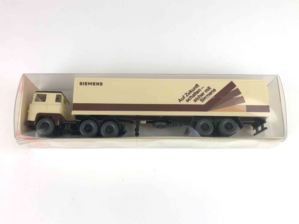 Bild 1 von H0 WIKING 24 520 - Fahrzeug - Container Sattelzug - Siemens