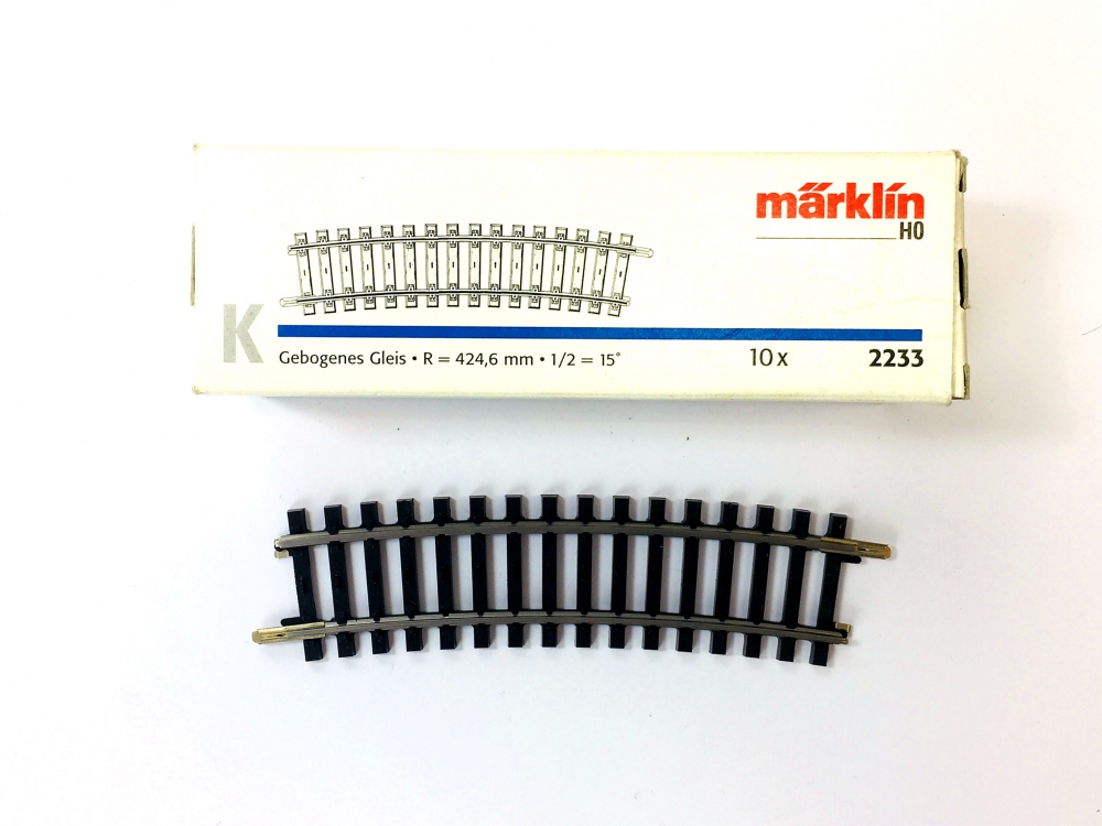 Bild 1 von H0 MÄRKLIN 2233 - K-Gleis Bogen, 15° , Radius 424,6 mm R2
