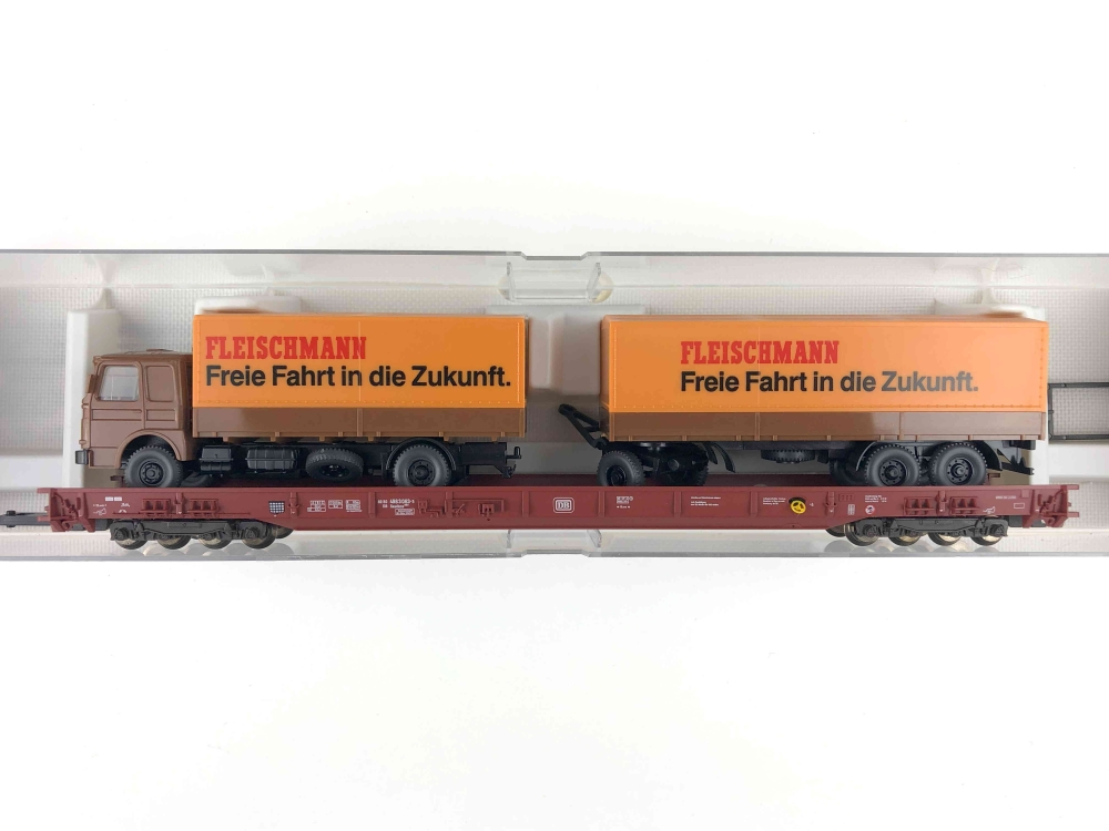 Bild 1 von H0 DC FLEISCHMANN 5277 - Autotransportwagen - Saadkms 690 - DB - Ep. V - rollende Landstraße
