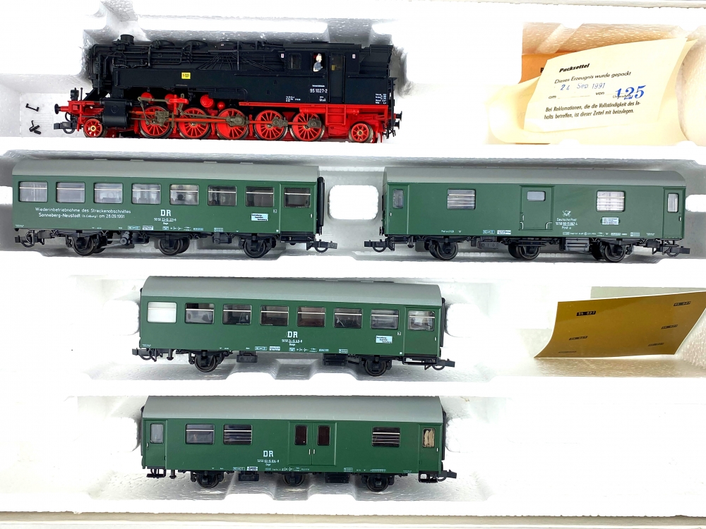 Bild 1 von H0 DC PIKO 0743/002 - Jubiläumspackung Sonneberg-Neustadt - BR 95 + Wagen - Zug-Set