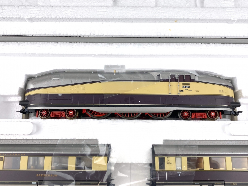 Bild 1 von H0 AC MÄRKLIN 26610 - Zugpackung Henschel-Wegmann Br 61 - DRG - Ep. II - Digital - Sound