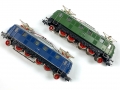 Bild 2 von H0 AC MÄRKLIN 3023 + 3024 - 2 Stk. Elektrolokomotiven BR E 18 - DB - Ep. III - blau u. grün